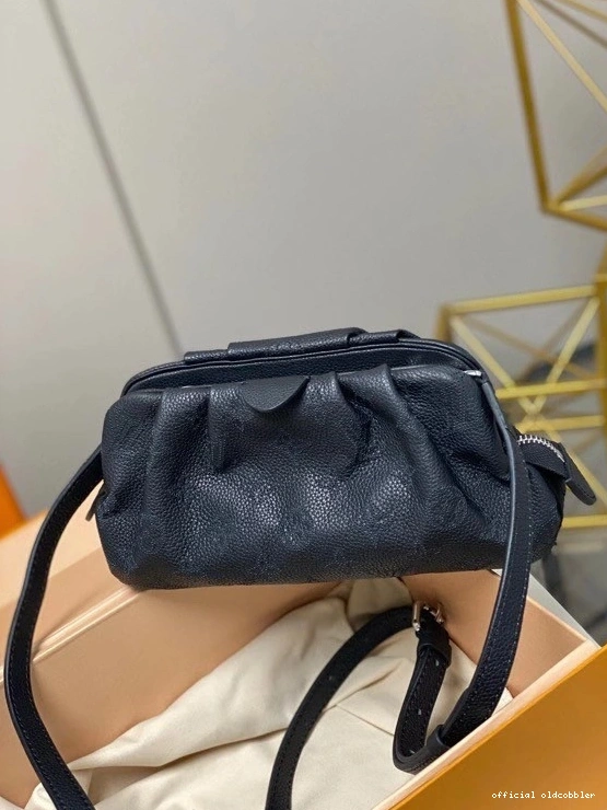 Official oldcobbler VUITTON SCALA LOUIS POUCH MINI 0805